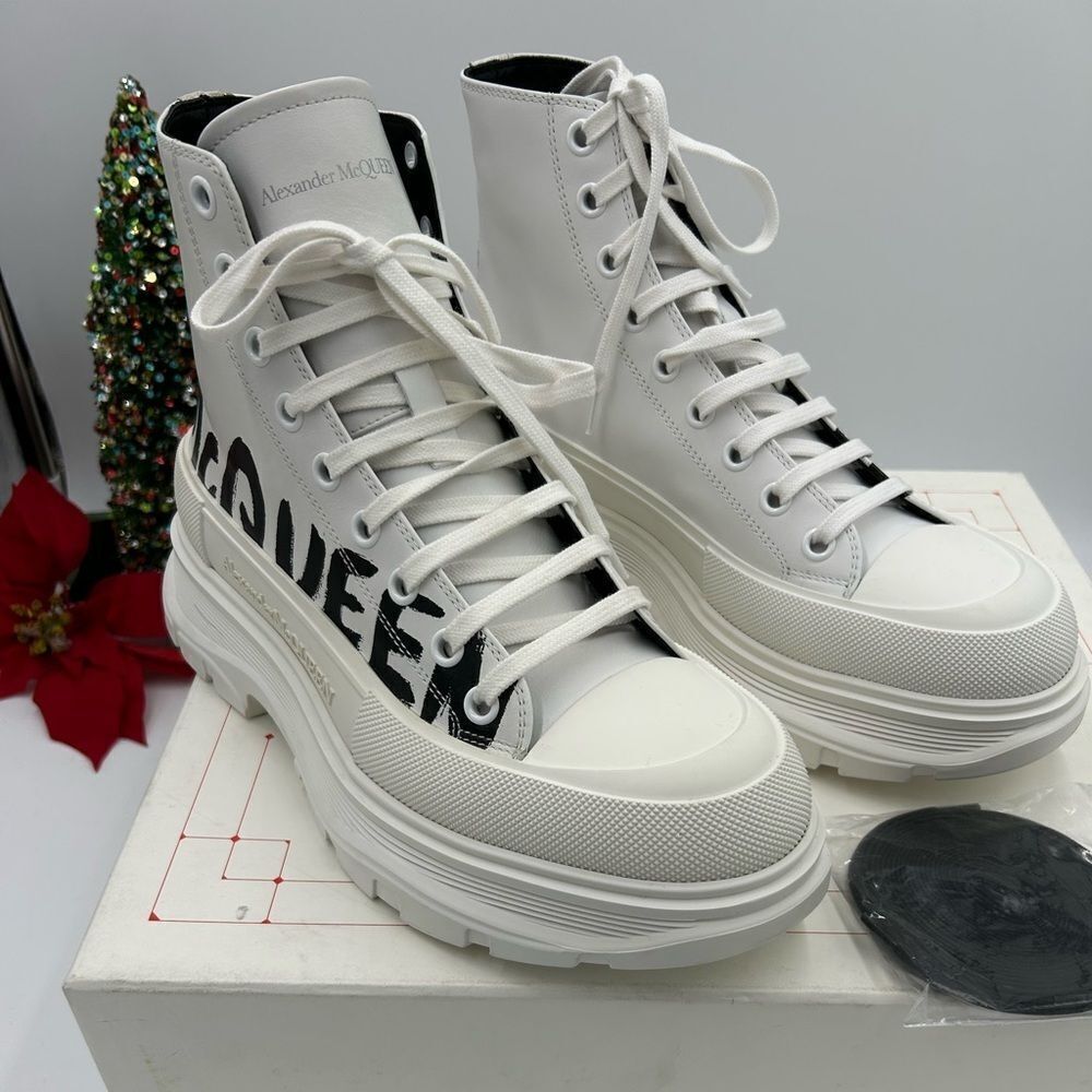 Men’s Alexander McQueen leather sneaker boots size 42 made in Italy